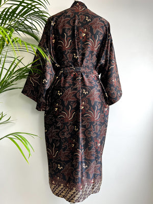 Black Kimono Robe | Silk Kimono Robe | Wear the World