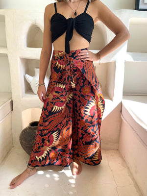 Buy Black High Rise Floral Print Pants For Women Online in India | VeroModa